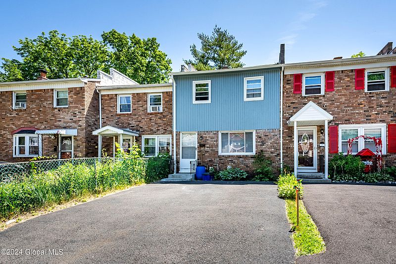 2nd image of 124 Mount Hope Drive