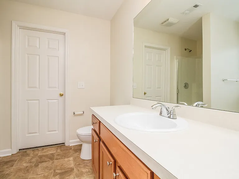 4565 Hawthorn Dr — Photo 11