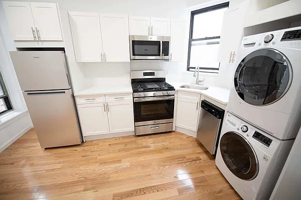 Rented by Park River | media 31