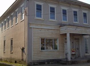 14 Main St, Walnutport, PA 18088