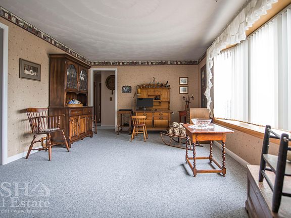 4th image of 2627 Highland Ave