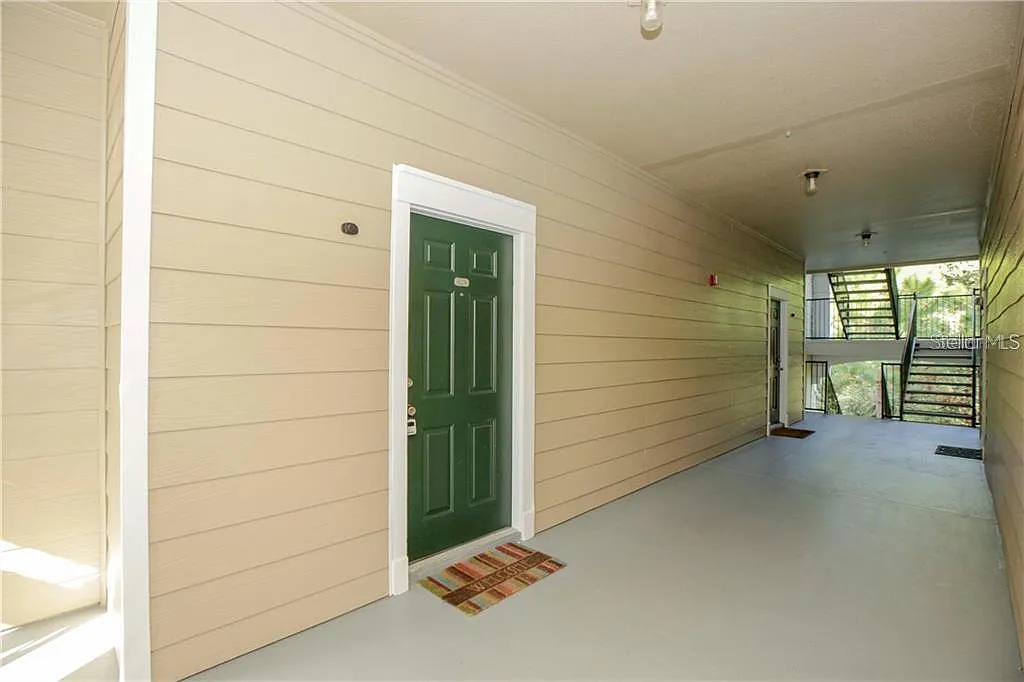 2 bed, 2.0 bath, 1007 sqft, $1,800 — Photo 3