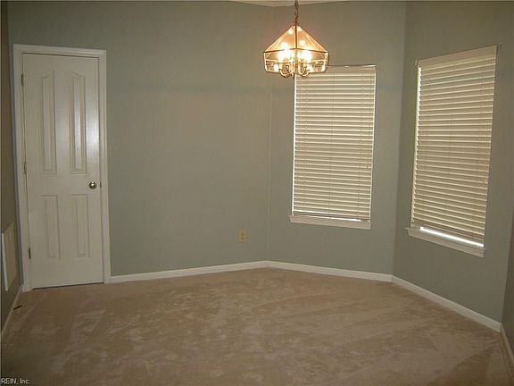 5th image of 914 Drivers Ln