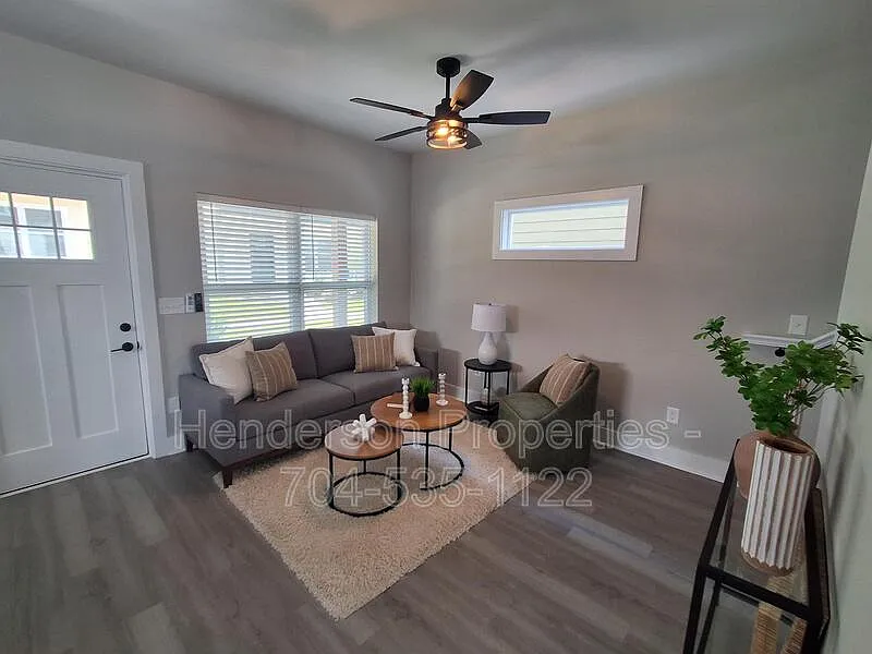 2 bed, 2.0 bath, 1052 sqft, $1,750 — Photo 2