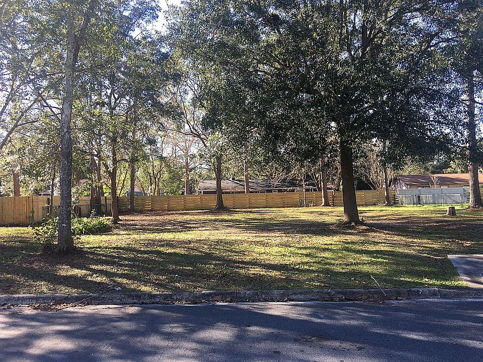 1st image of 6424 NW 29th Ter