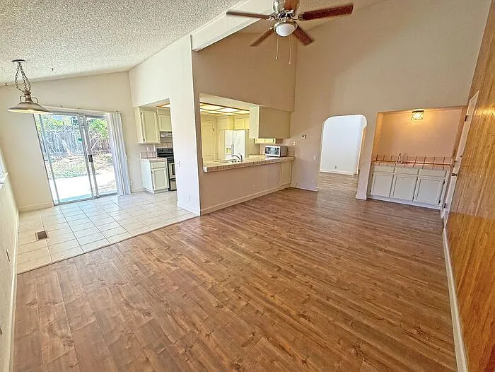 3305 Archbury Ct — Photo 7