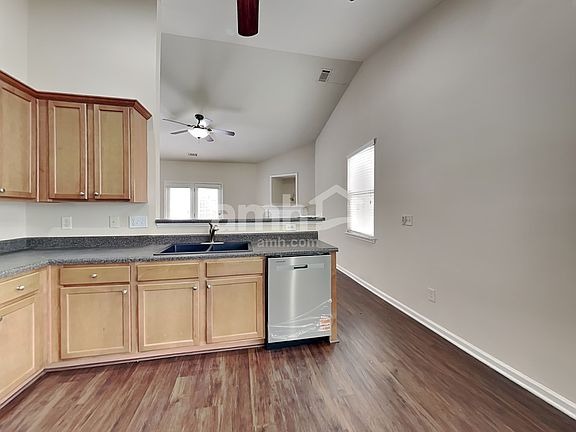 4th image of 1500 Woodberry Ct