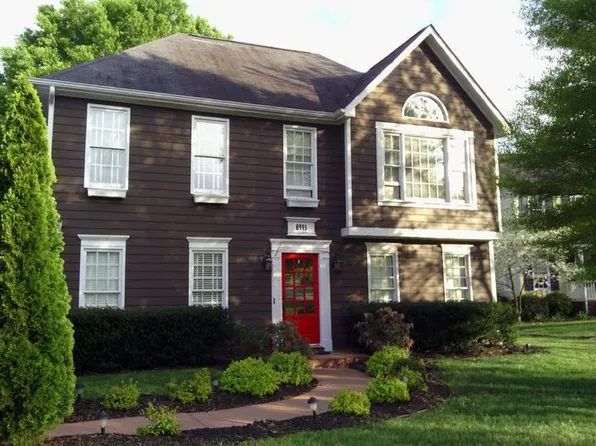8993 Stamford Club Ct, Rural Hall, NC 27045