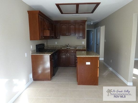 3rd image of 1809 Treasure Oaks Dr