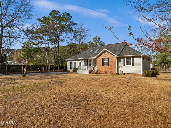 2nd image of 1509 Country Club Drive