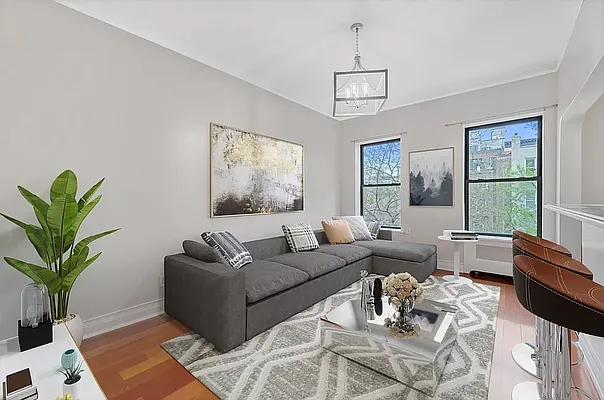 Rented by REAL New York | media 17