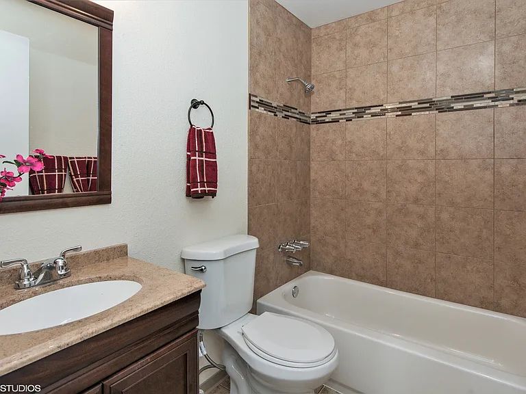 12211 Edgewood Ave SW #20 — Photo 6