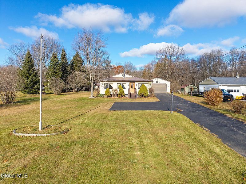 3rd image of 118 Dawson Road