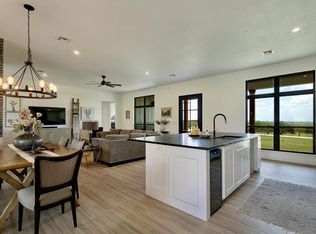 905 Thriving Oak Dr, Fredericksburg, TX 78624