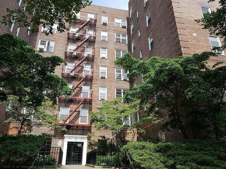 1st image of 3925 51st St APT 3E
