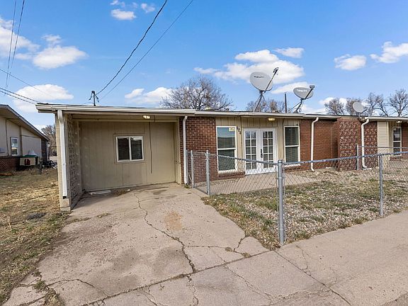 2nd image of 404 Sunny Ln