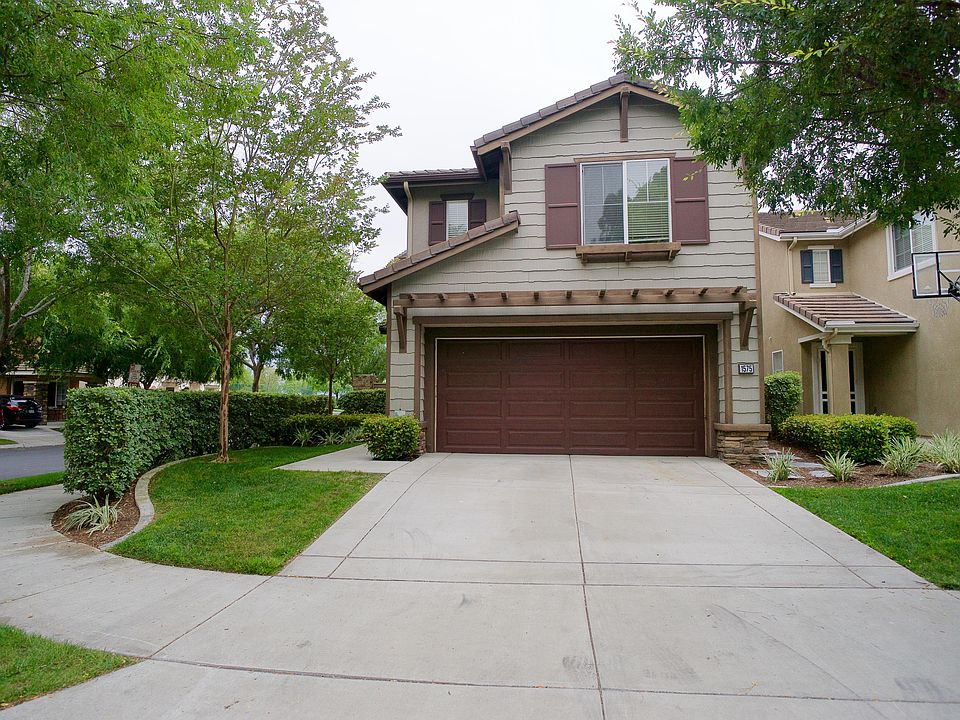 1st image of 1575 Acacia Cir
