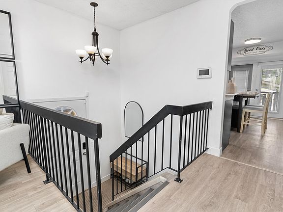 4th image of 15252 81st St NW