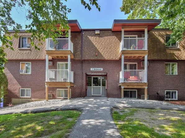 7 Wildwood St APT 9, Dracut, MA 01826