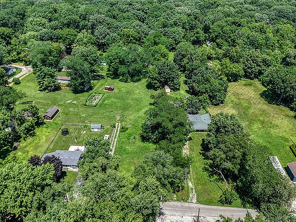 3rd image of 26030 Willow Ln