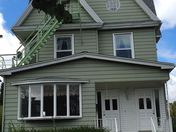 2nd image of 574 Richmond Ave APT 3