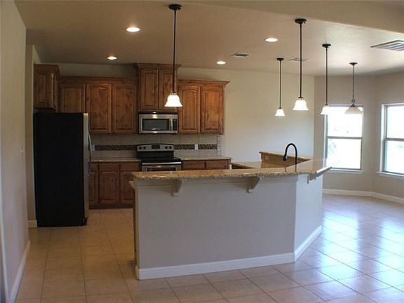 5th image of 5028 Guadalupe Ct.
