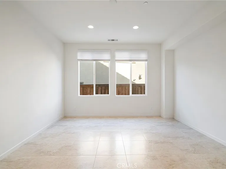 3126 Vista Ter — Photo 16