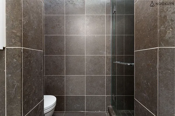 Rented by Nooklyn NYC LLC | media 28