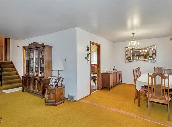 4th image of 19257 Wildwood Ave