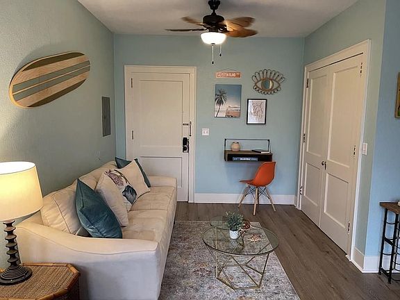 5th image of 725 Broadway St #4