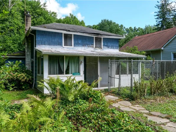 13280 Main Market Rd, Burton, OH 44021