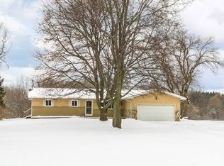 3107 S Fenton Rd, Holly, MI 48442