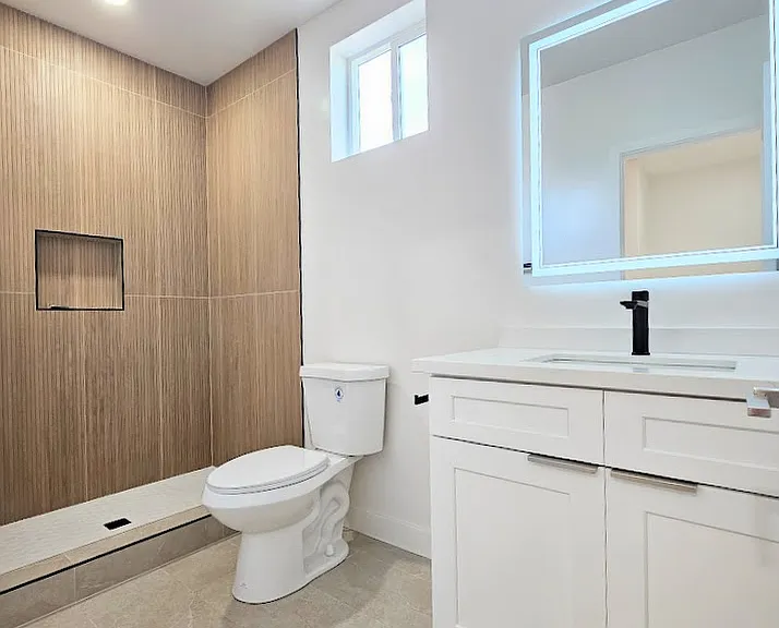 1270 Froude St #1270 — Photo 12