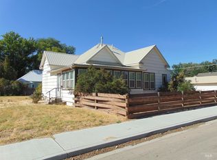 407 Smith St S, Vale, OR 97918