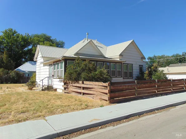 407 Smith St S, Vale, OR 97918