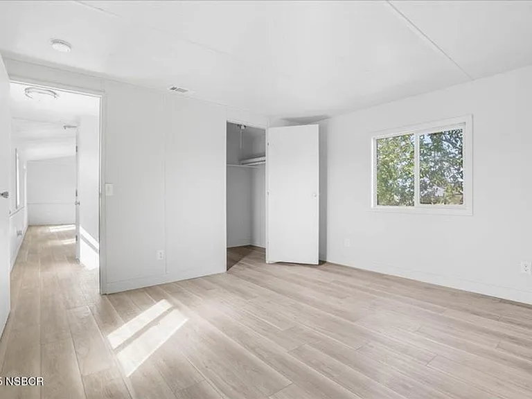 2935 E Clark Ave — Photo 14