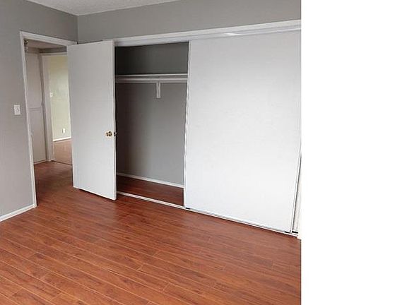 4th image of 3474 W 67th St #4