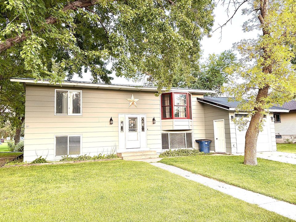 1st image of 153 2nd St