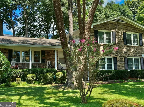 4162 Cimarron Dr, Clarkston, GA 30021