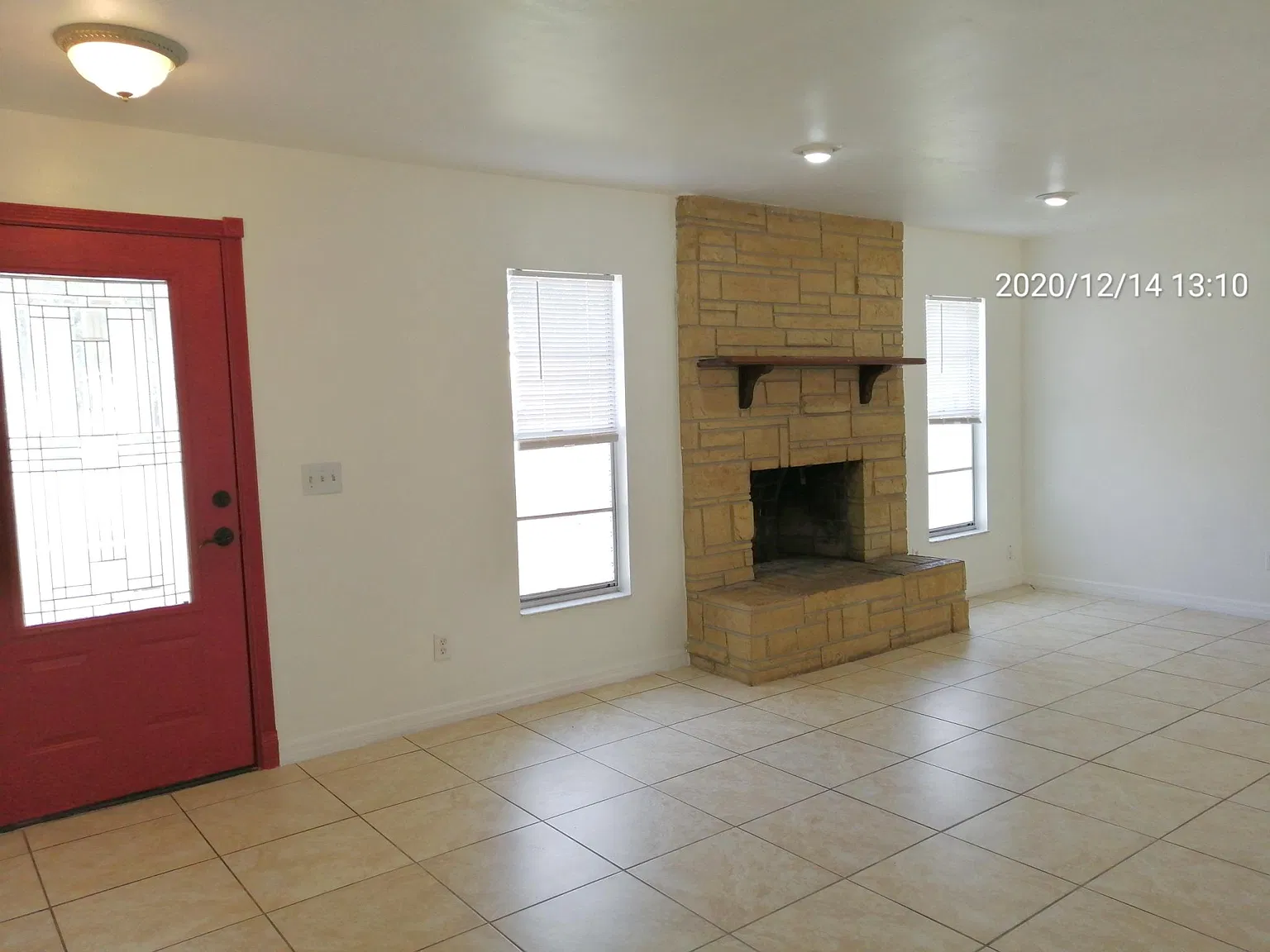 3 bed, 1346 sqft, $2,200 — Photo 4