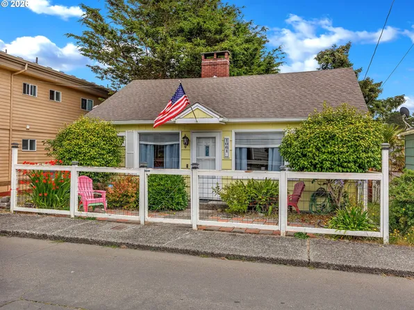 1061 S Downing St, Seaside, OR 97138
