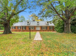 1267 Westview Ter, Burlington, NC 27215