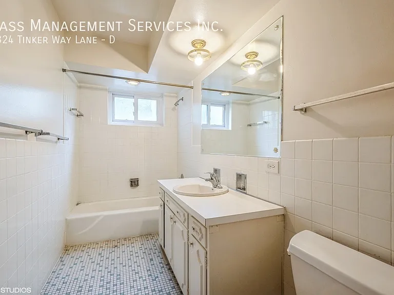 1324 Tinker Way #D — Photo 6
