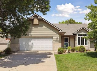 5772 Lone Oak Dr, Savage, MN 55378