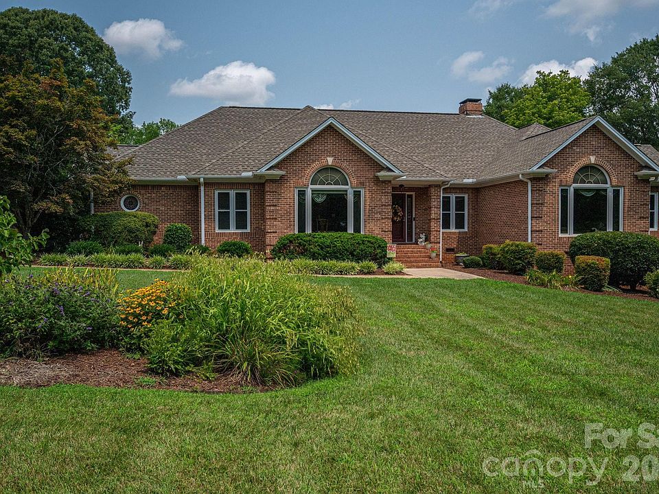 1st image of 5023 Samuel Pinckney Dr