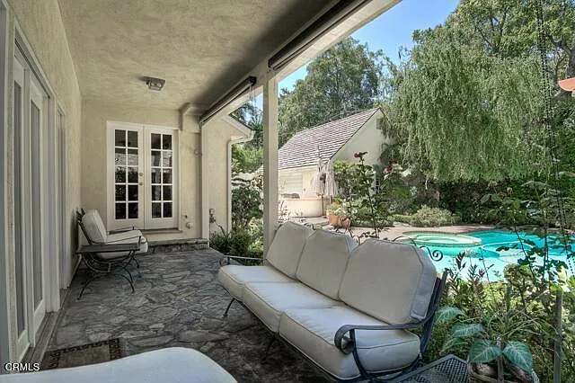 3935 Mary Ellen Ave — Photo 4
