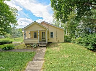 27 North Rd, Clarksville, NY 12041