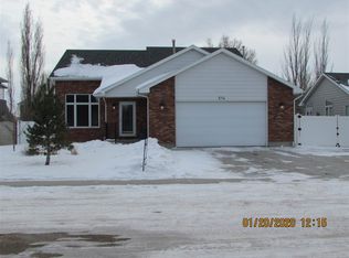 514 Cheyenne Dr, Rock Springs, WY 82901