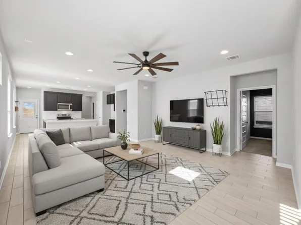 225 Unforgiven Ln, Jarrell, TX 76537