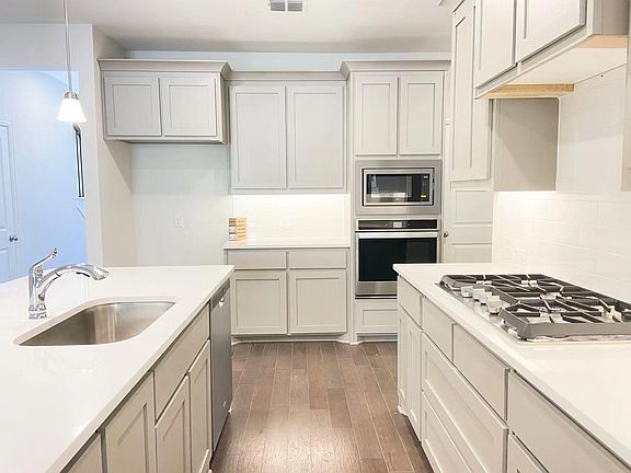 5th image of 4221 Mingo Dr